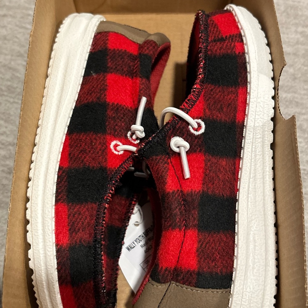 Hey Dudes New Red and Black Plaid Shoes toddler 11